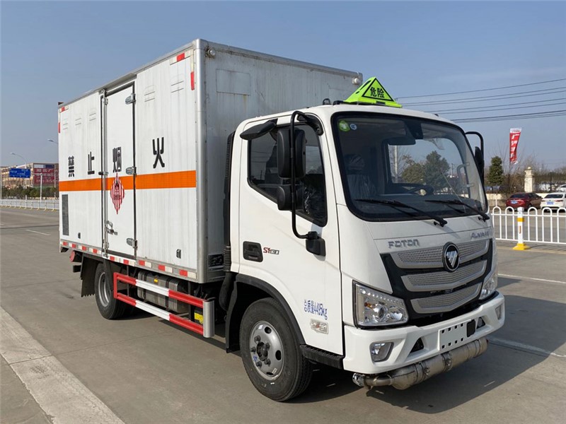CSC5045XRGB6型易燃固體廂式運輸車