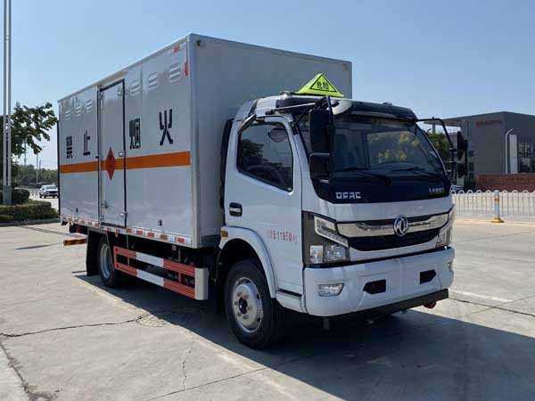 CSC5125XRQ6型易燃?xì)怏w廂式運輸車